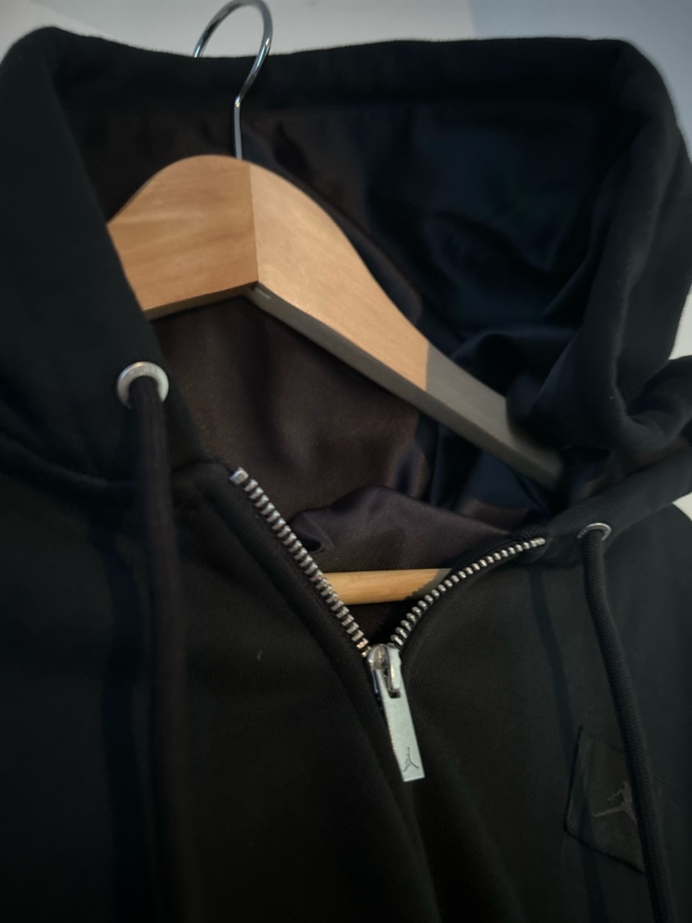 Jordan Flight Fleece
Women's Cropped Satin-Lined Hoodie - Picture 6 of 7